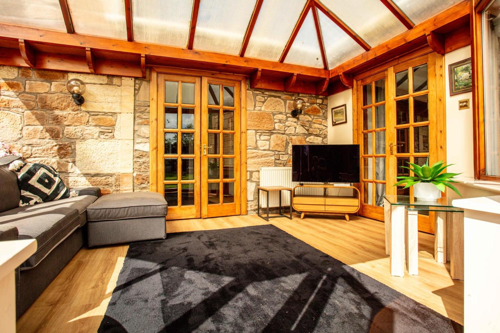 Burnock Lodge With Hot Tub Ayr Exterior photo